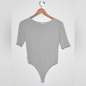 Vince Ribbed Elbow Sleeve Top Light Gray Short Sleeve Bodysuit Small S MSRP $159